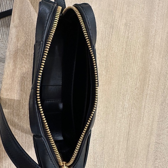 Bottega Veneta Cassette Crossbody Bag - Picture 3 of 4